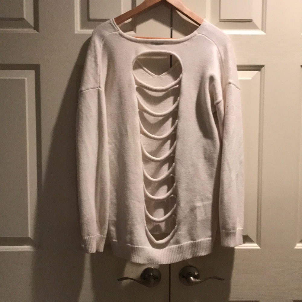 EXPRESS CUT-OUT SWEATER
